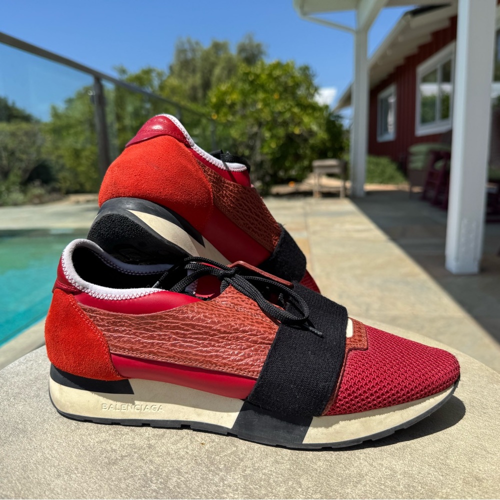 Balenciaga Rare Colorway Race Runner Sneakers Modern Athletic Design Men’s 8. - Picture 3 of 8